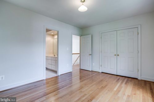 1588 Highland Glen Pl, Mc Lean VA  22101-4159 exterior