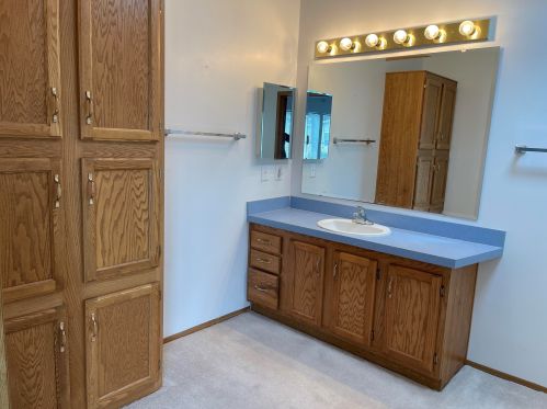 1367 John Ross Dr, Kalamazoo MI 49009-8307 exterior