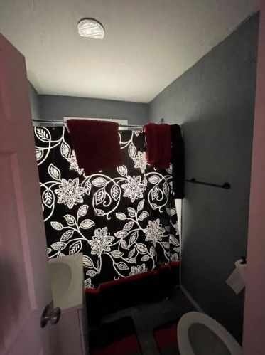 160 Howard St, Pittsburgh PA 15235-2832 exterior