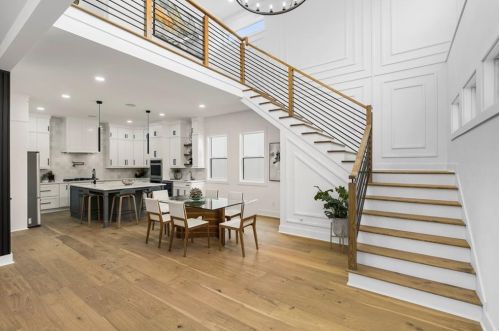 2020 Cambridge Ave, Atlanta GA 30337-1816 exterior