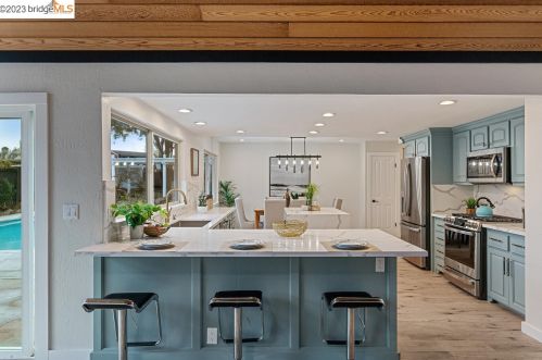 1735 Ancona Ct, Concord CA  94519-1524 exterior