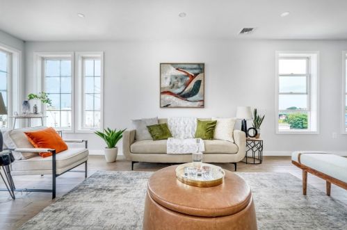 439 Chelsea St, Boston MA exterior