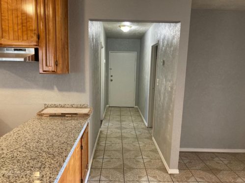 1241 East Ave, Turlock CA 95380-4209 exterior