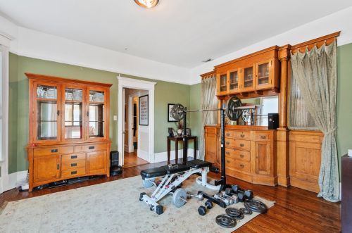 650 Barry Ave, Chicago IL 60634-4912 exterior