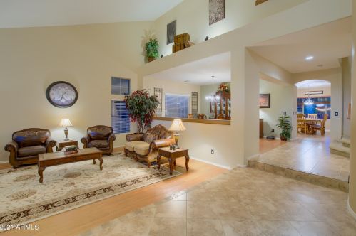 33907 23 Dr, Phoenix AZ 85027-4137 exterior