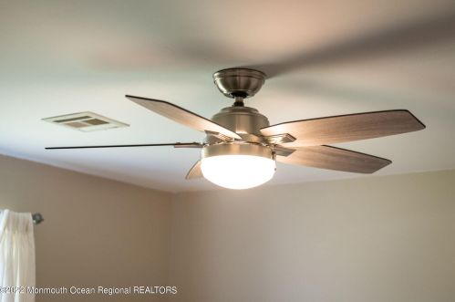 626 Berkeley Ave, Berkeley Township NJ 08721-3703 exterior