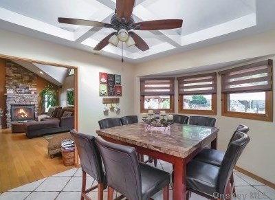 8 White Spruce Cir, Commack NY 11725-4323 exterior