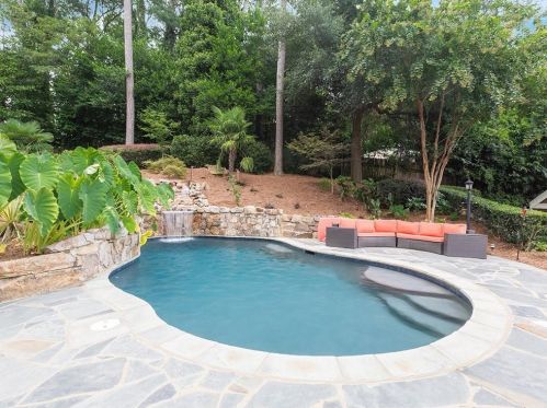 970 Cardova Dr, Atlanta, GA 30324-4247