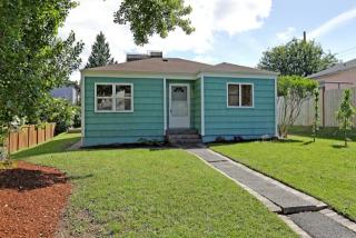 653 86 St, Seattle WA  98115-3033 exterior