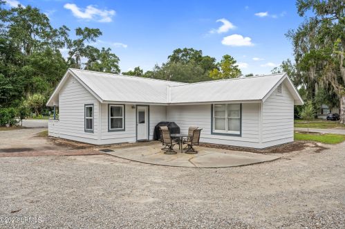 89 Bridge St, Bluffton, SC 29910-7639