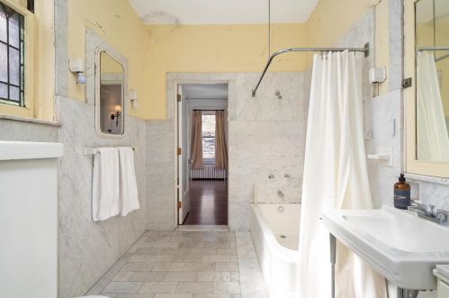 16 Kingsbury Pl, Saint Louis MO 63112-1825 exterior