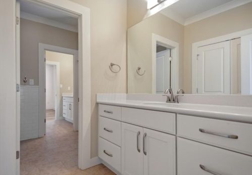 3896 Flowerland Dr, Atlanta GA exterior