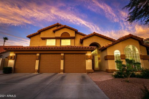 695 Cholla St, Chandler, AZ 85224-8215