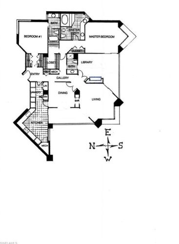 5555 Heron Point Dr, Naples FL 34108-2708 exterior