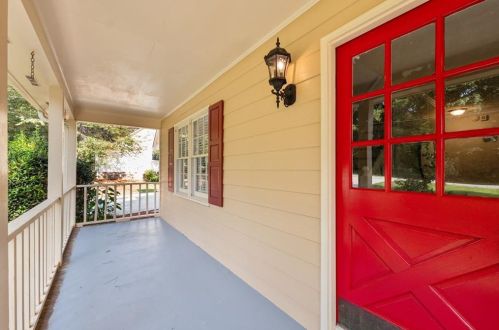 3845 Laurel Fls Dr, Lithonia GA 30039-6586 exterior