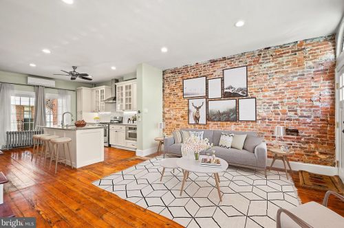 340 Fairmount Ave, Philadelphia PA  19123-2931 exterior