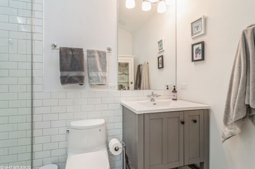 1845 Cornelia Ave, Chicago IL 60657-1022 exterior