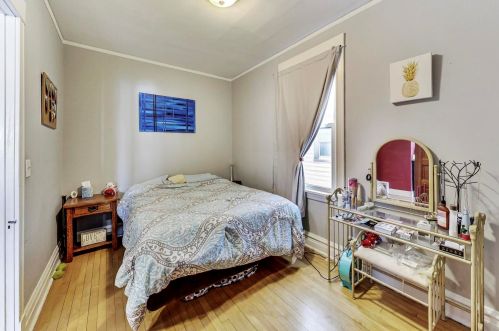 3831 Central Park Ave, Chicago IL 60618-4102 exterior