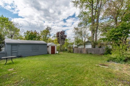 2112 Glen Flora Ave, Waukegan IL 60085-1300 exterior