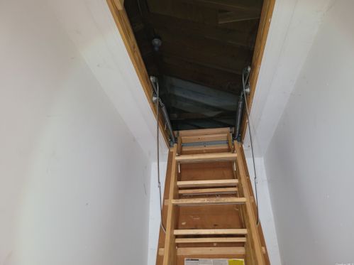 17 Armell St, Huntington Station NY 11746-3741 exterior