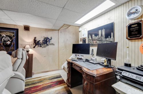 81 Pheasant Run, Edison NJ 08820-2943 exterior