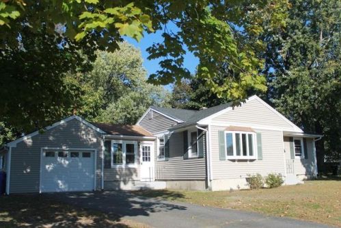 377 Stapleton Rd, Springfield, MA 01109-1529