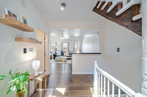 2737 Shelly St, Pittsburgh PA  15203-2514 exterior