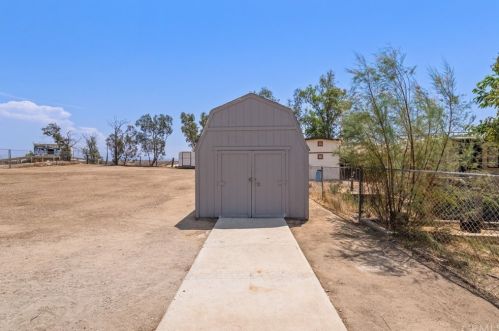 17520 Clark St, Perris CA  92570-8915 exterior