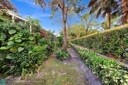 7648 New Holland Way, Boynton Beach FL 33437-6342 exterior