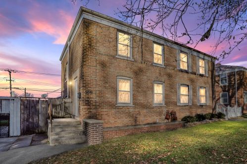 5156 63rd Pl, Chicago IL  60638-5751 exterior