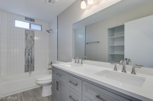 5602 42nd Ln, Phoenix AZ  85019-2001 exterior