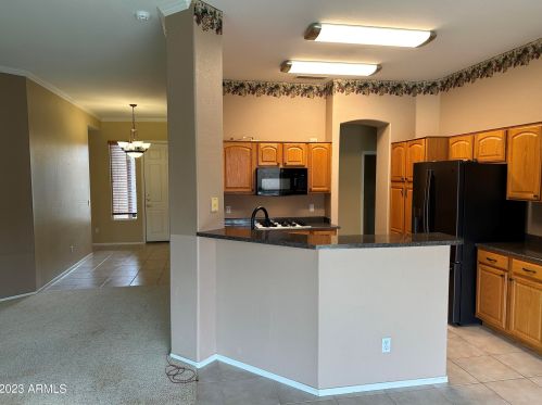 6813 Linda Ln, Chandler AZ 85226-1841 exterior