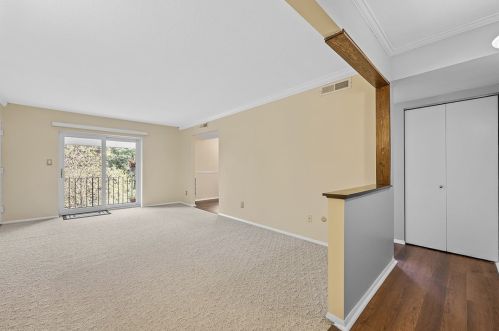 106 Camelot Dr, Pittsburgh, PA 15237-4921