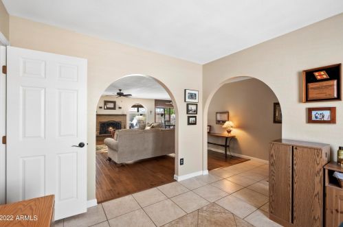 909 Msn Dr, Chandler AZ 85224-2243 exterior