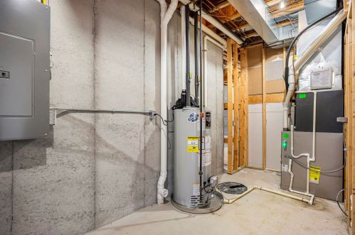 2309 Pleasant Pond Dr, Byron Township MI 49315-8488 exterior