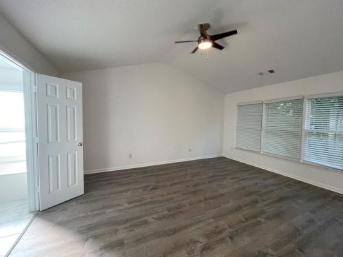 10895 Glenbarr Dr, Duluth GA 30097-7876 exterior