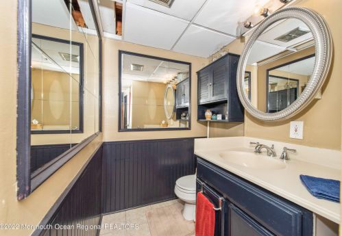 328 Barbara Dr, Point Pleasant Beach NJ 08742-2108 exterior