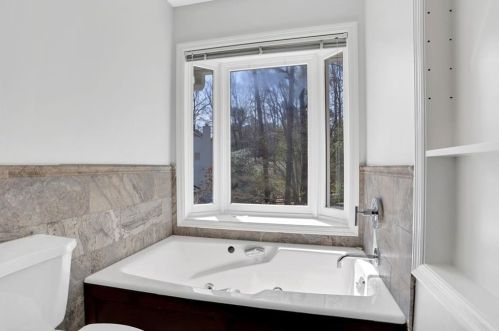 1189 Dunwoody Knl Dr, Atlanta GA 30338-3218 exterior