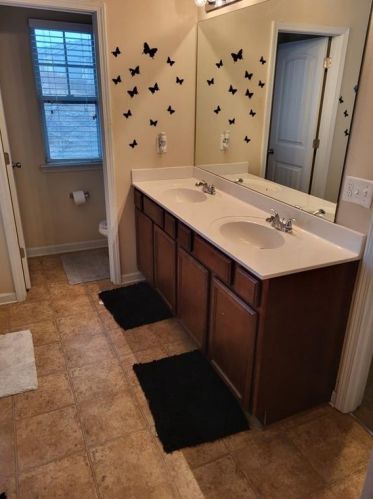 2193 Capella Cir, Atlanta GA 30331-3861 exterior