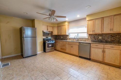 2254 Milligan Ave, Pittsburgh PA 15218-2241 exterior