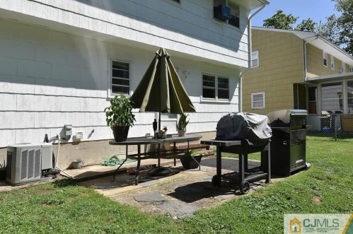 226 Prospect Ave, Green Brook NJ  08812-1418 exterior