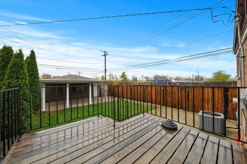 4714 Leclaire Ave, Chicago IL 60638-2019 exterior