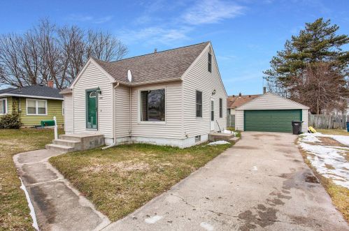 929 Beech St, Wyoming MI exterior