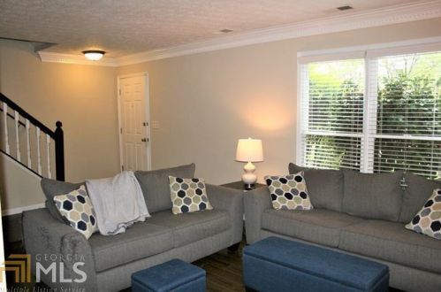 9158 Carroll Manor Dr, Atlanta GA  30350-2012 exterior