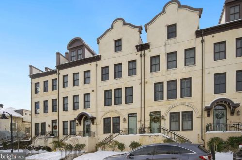 2722 Cassedy St, Silver Spring, MD 20910-1215