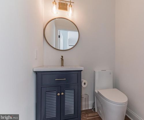 1905 Heritage Rd, Huntingdon Valley PA  19006-7813 exterior