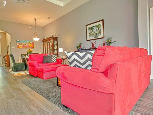 9780 Lindale Trace Blvd, Fort Pierce FL  34987-2411 exterior