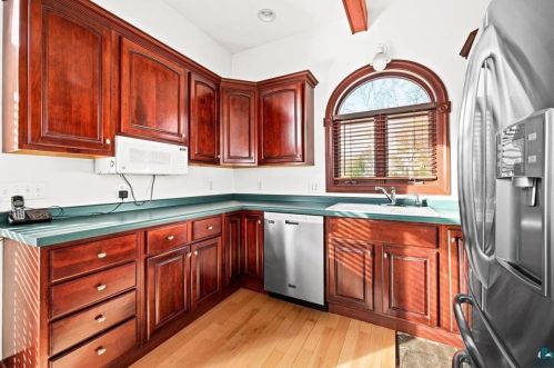 5422 Oneida St, Duluth MN 55804-1348 exterior