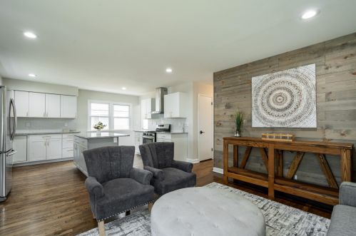 5741 96th St, Milwaukee WI  53225-2614 exterior