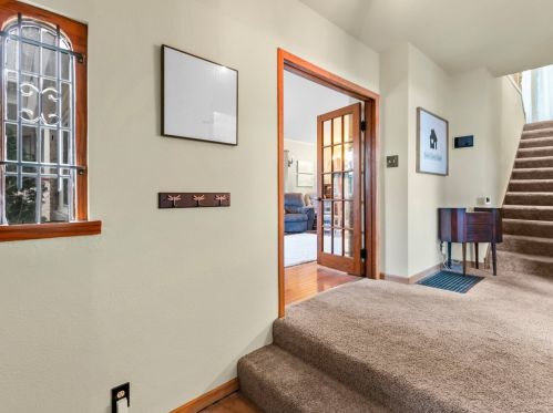 1749 47, Milwaukee WI 53208-1710 exterior